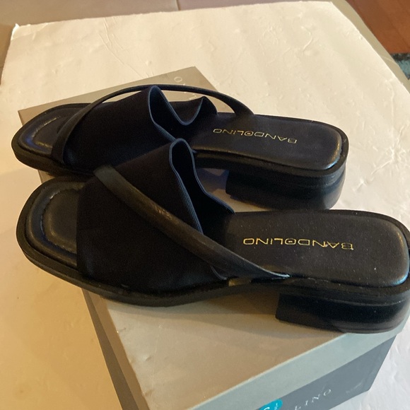 Bandolino sandals:  size 6 1/2 - Picture 5 of 5